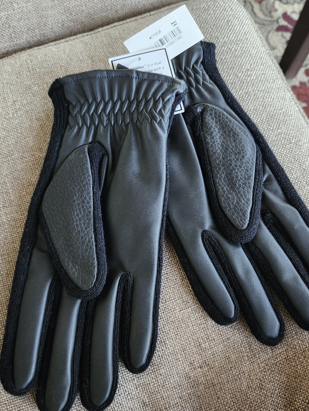 Macy's A60068 black thermaflex liner warm winter gloves NWT